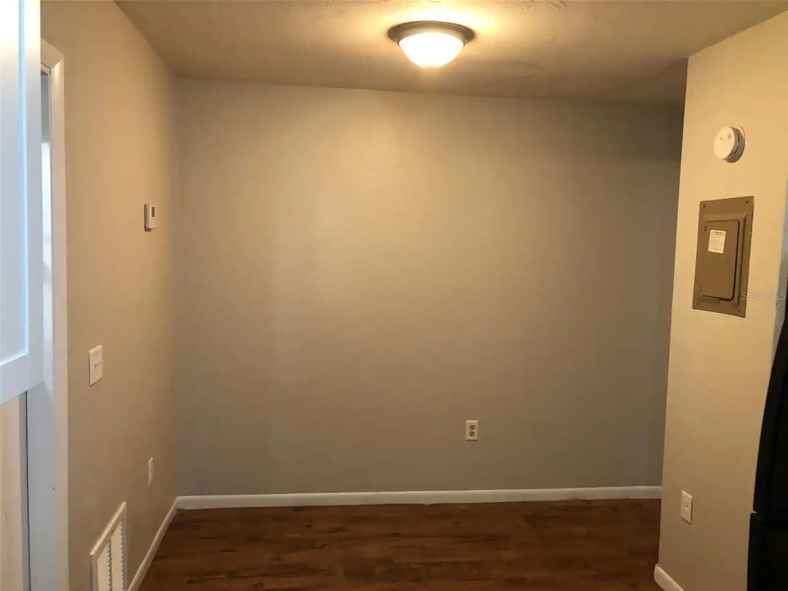 Listing Photo 7