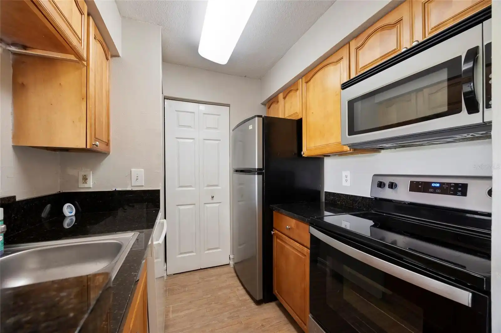 Listing Photo 9