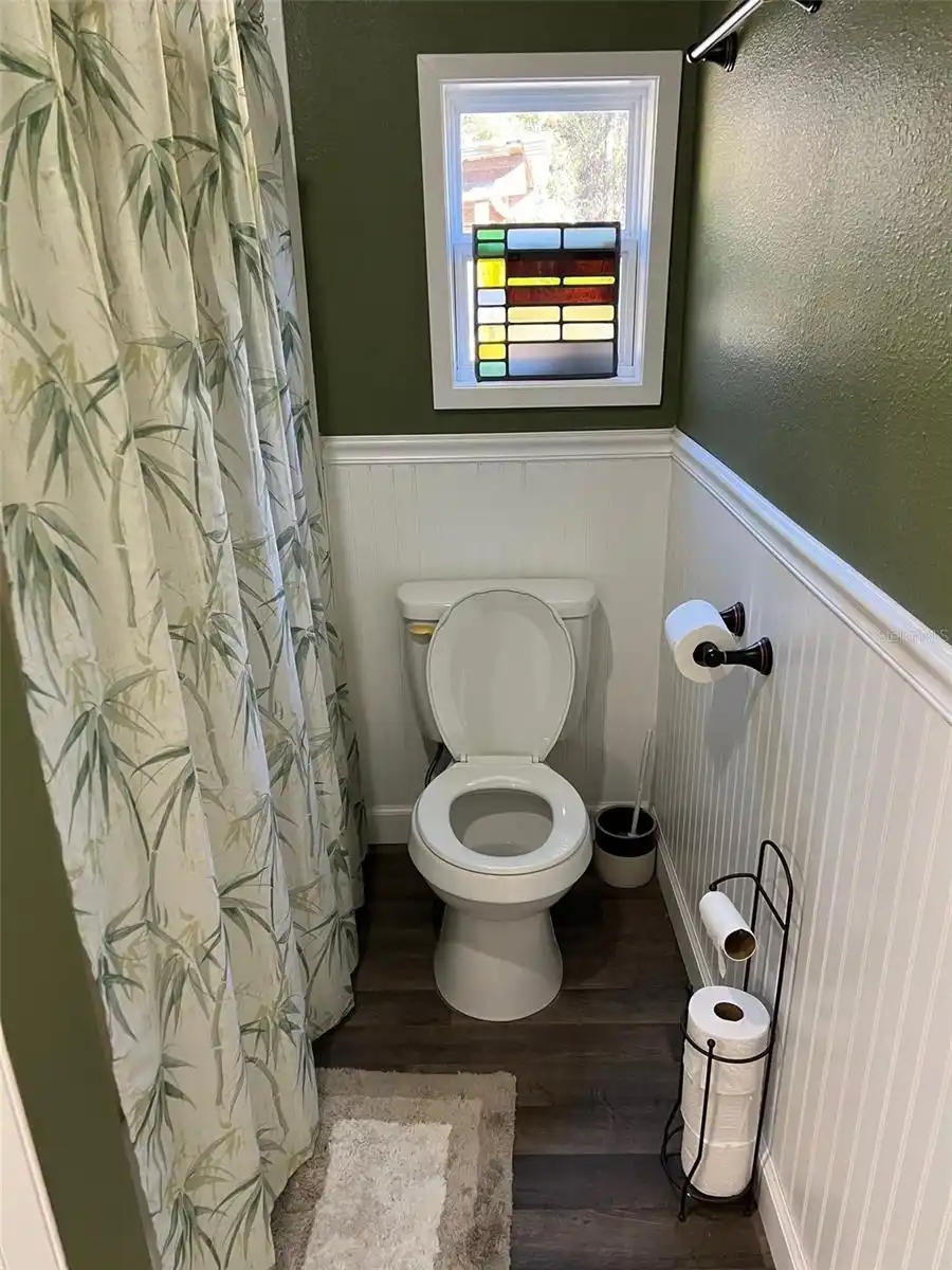 Listing Photo 9