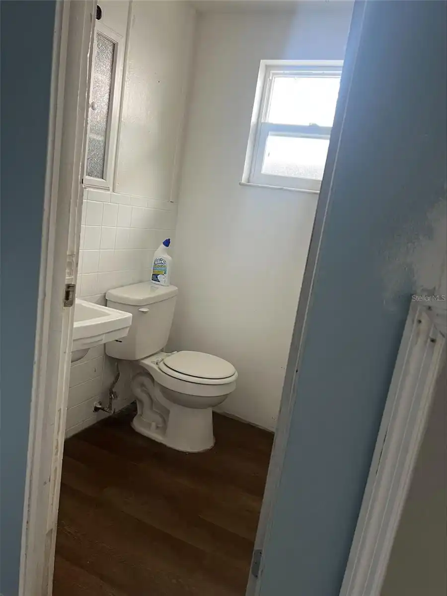 Listing Photo 8
