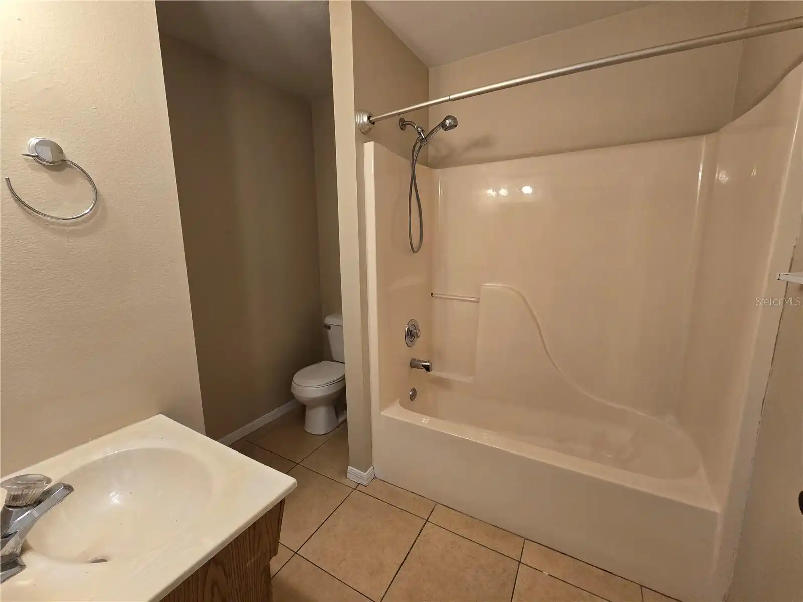 Listing Photo 11
