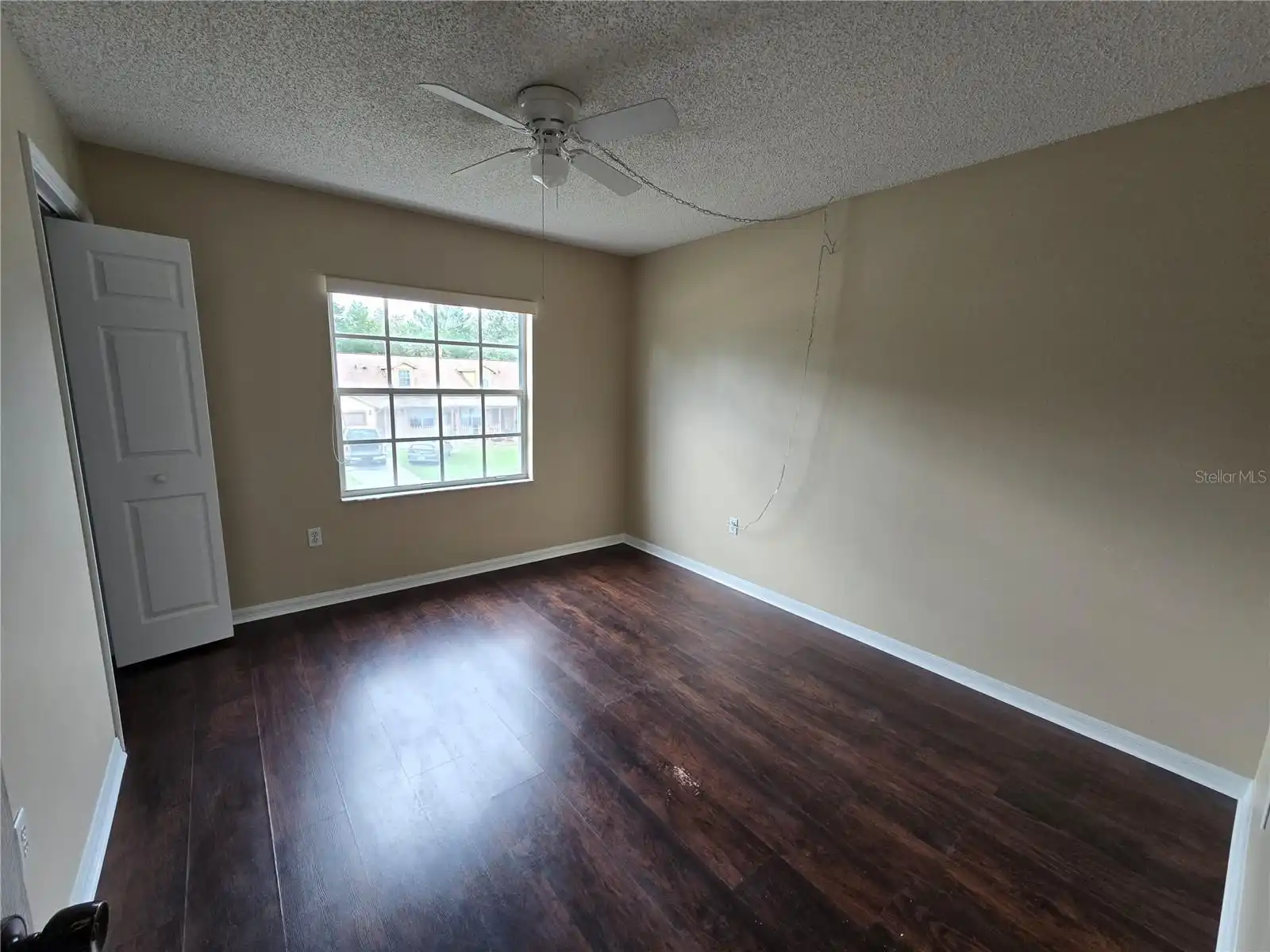Listing Photo 12