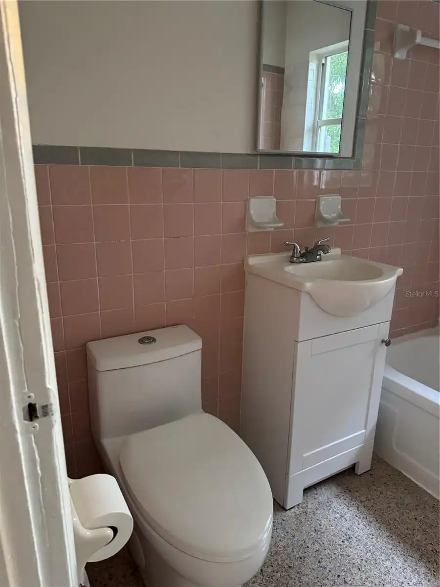 Listing Photo 6