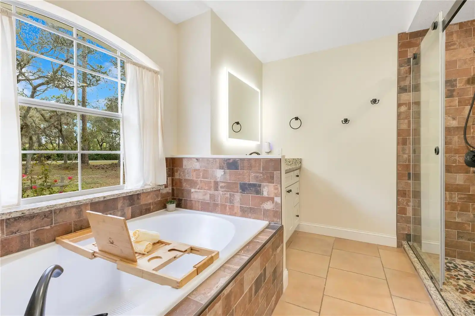 Listing Photo 22