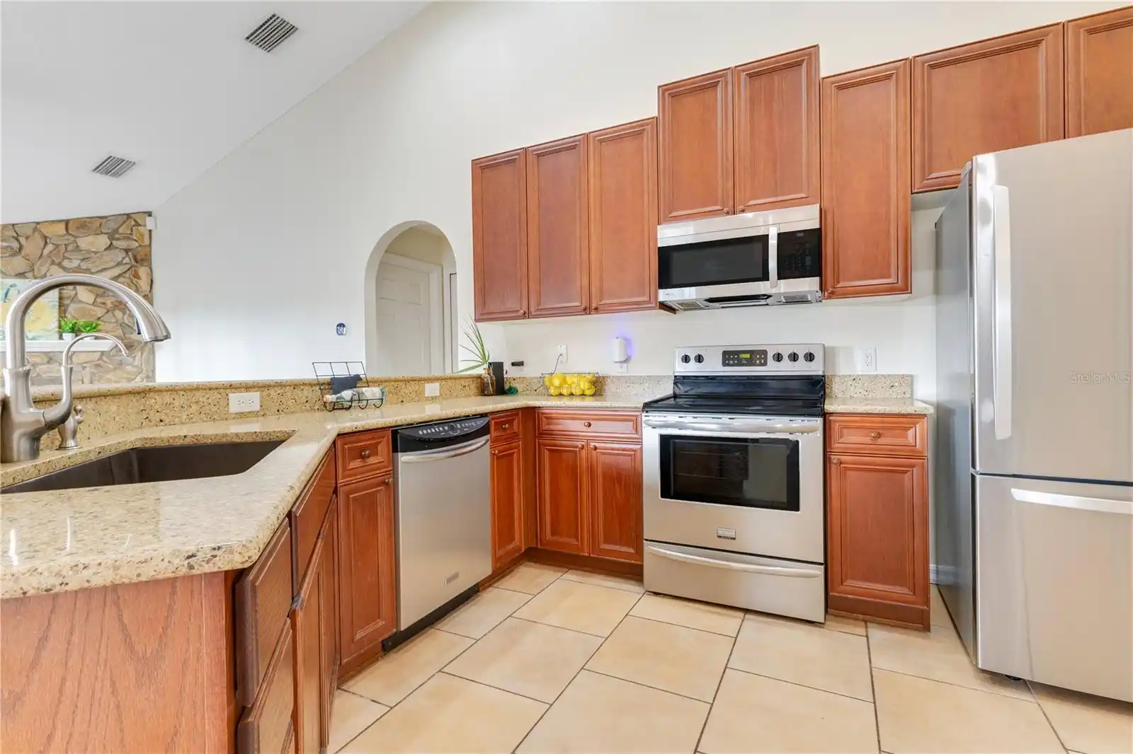 Listing Photo 11