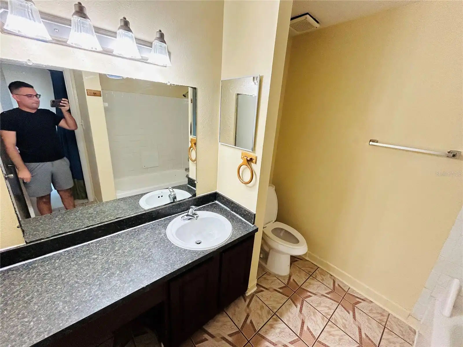 Listing Photo 10