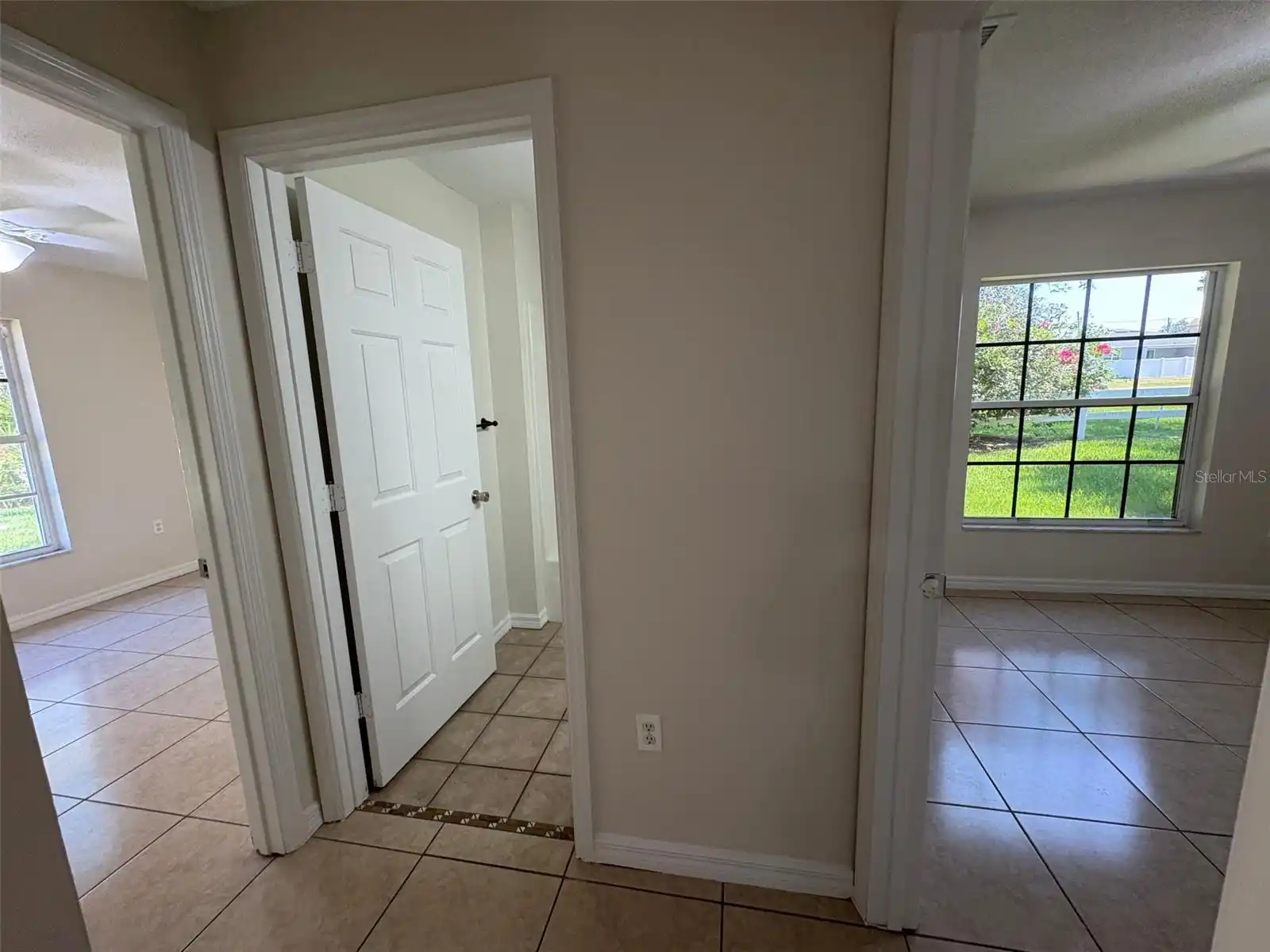 Listing Photo 12