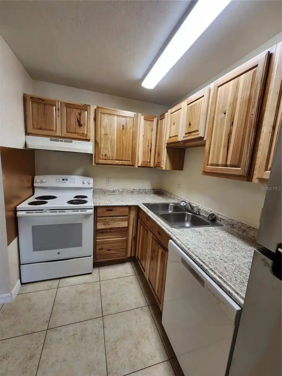 Listing Photo 28