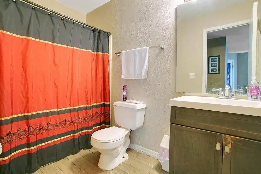 Listing Photo 12