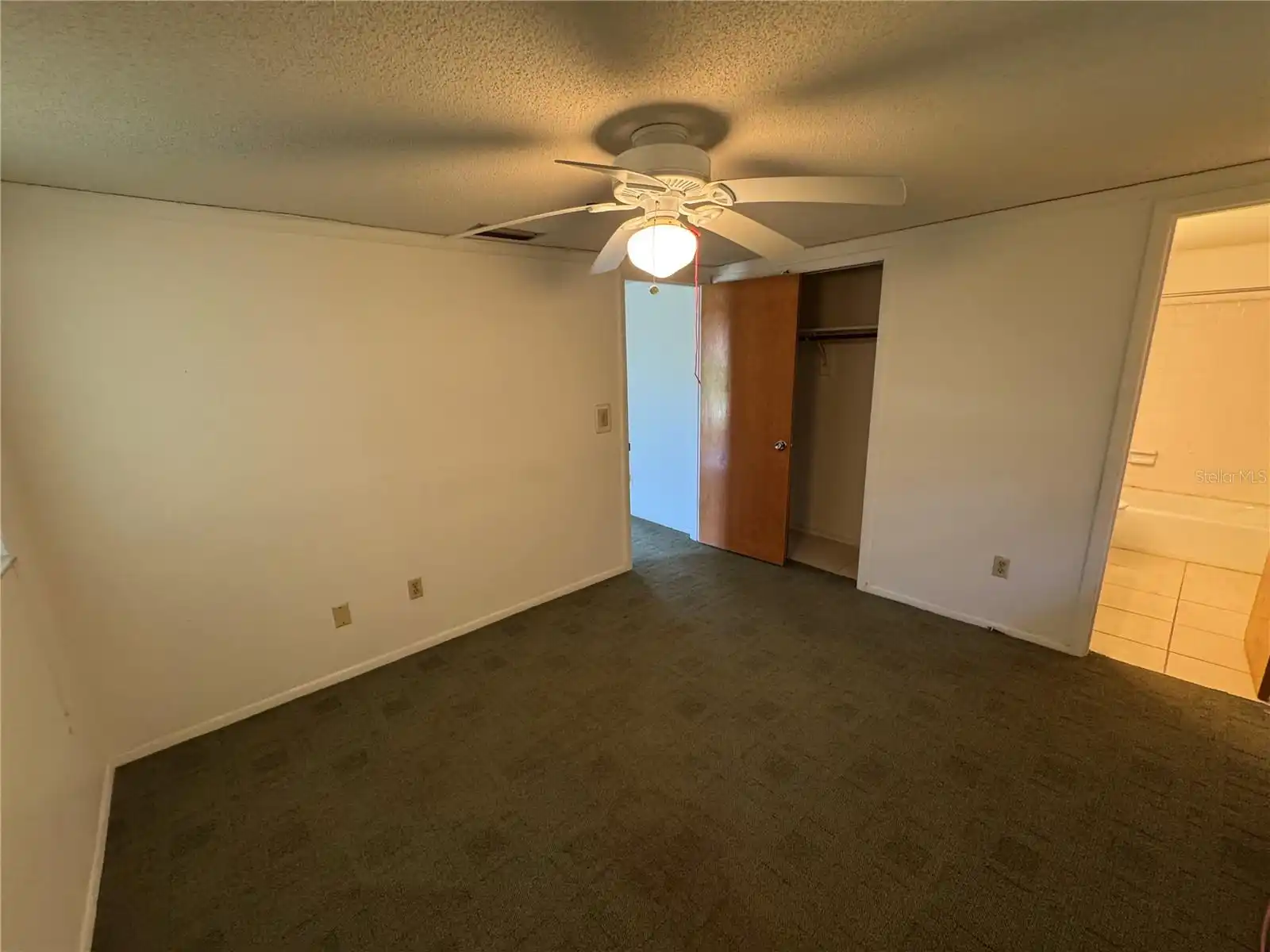 Listing Photo 8
