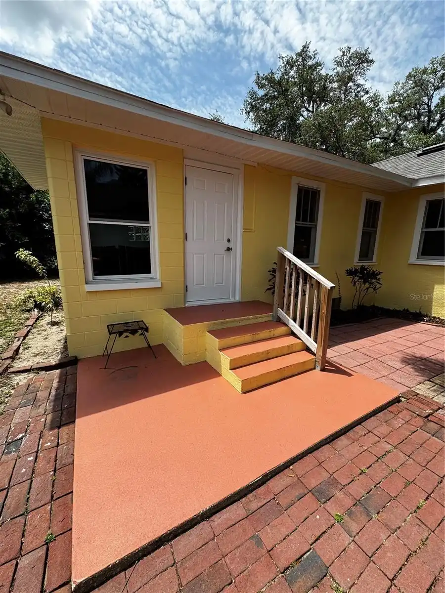 Listing Photo 16