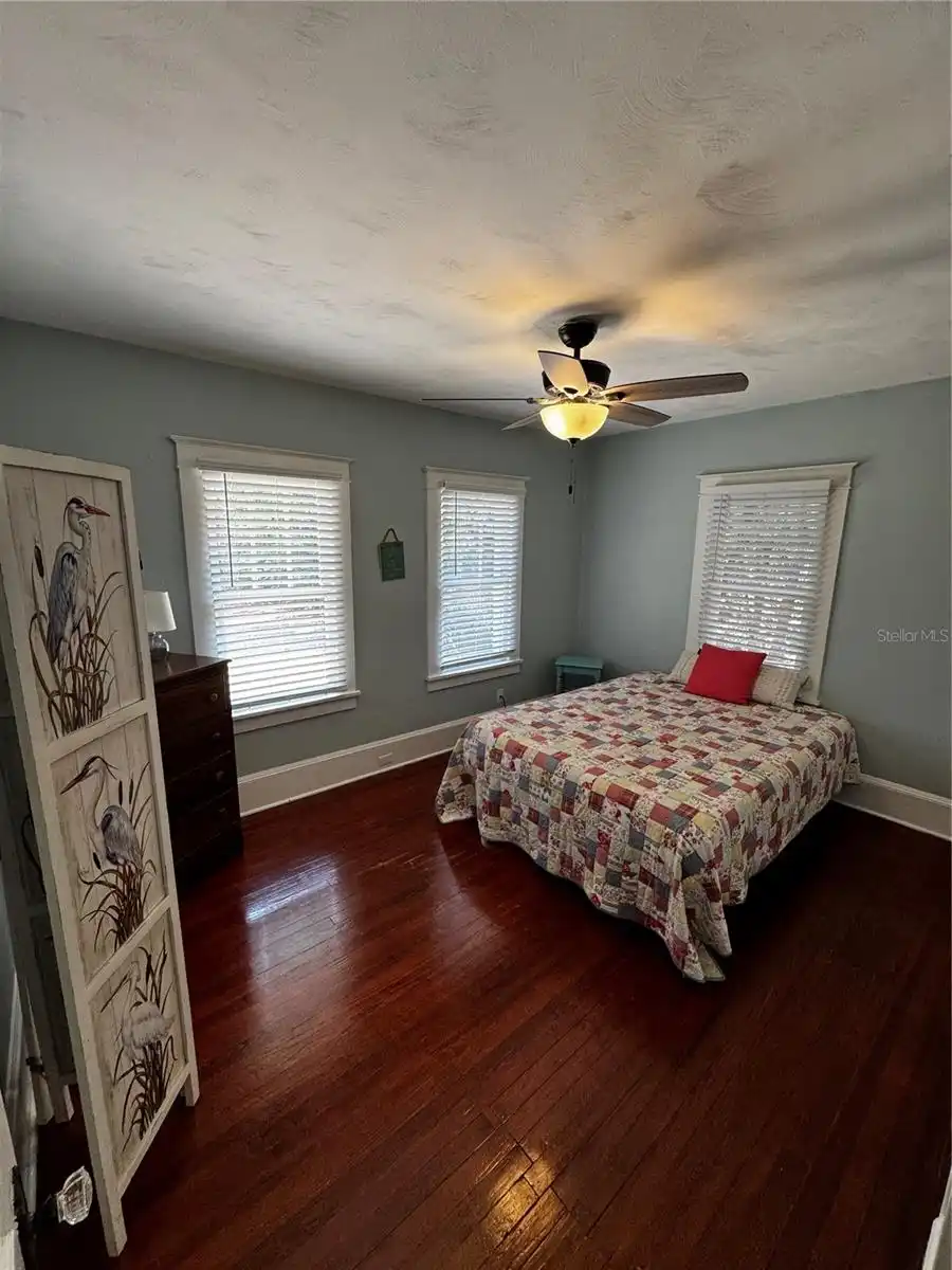 Listing Photo 10