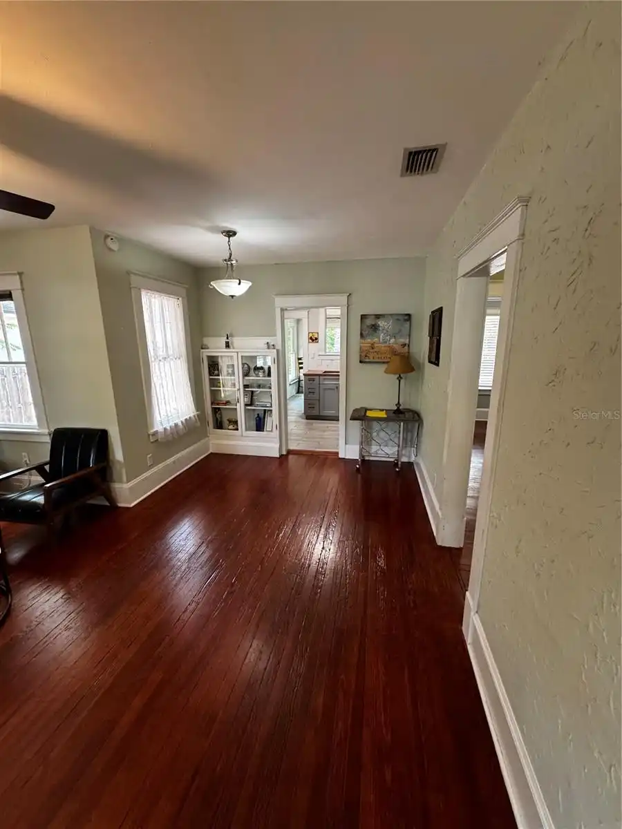 Listing Photo 6