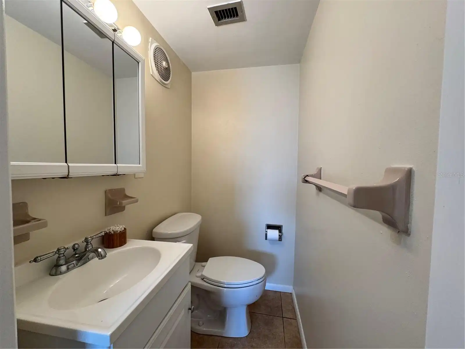 Listing Photo 9