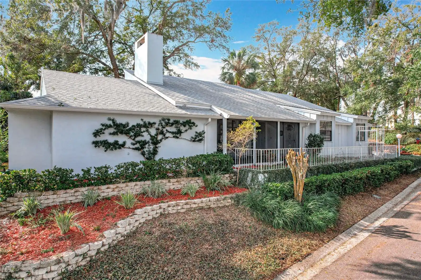 Listing Photo 11