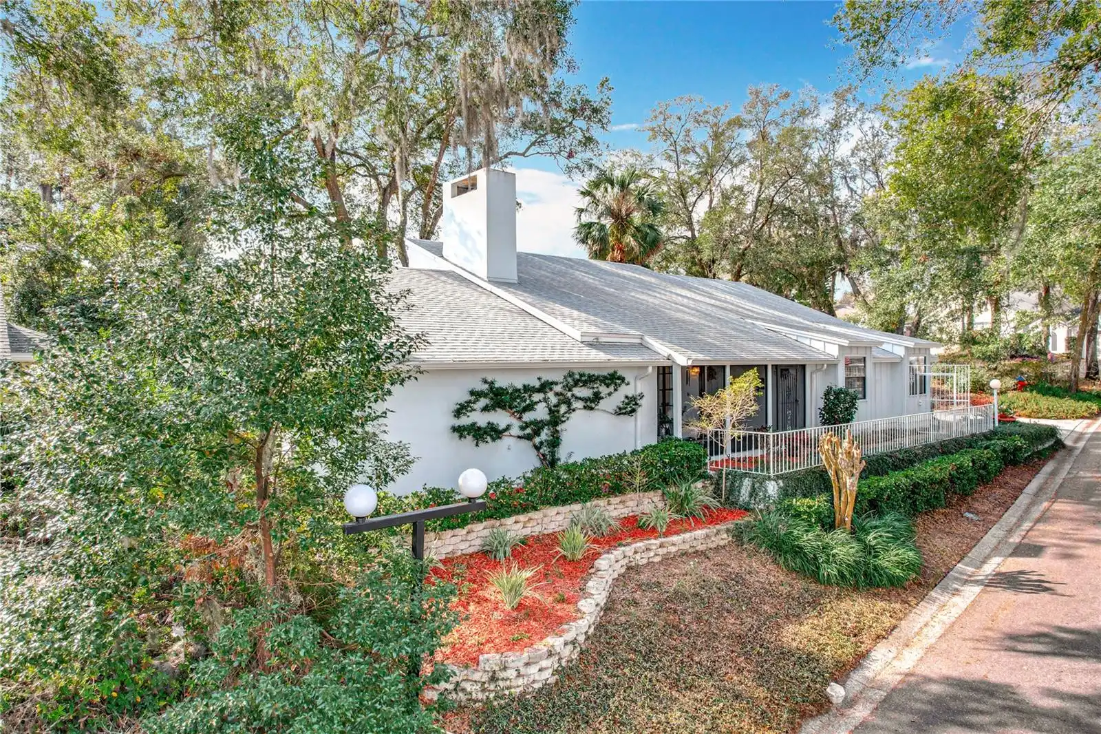 Listing Photo 10