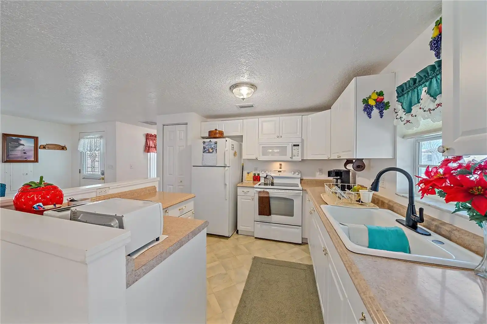 Listing Photo 8