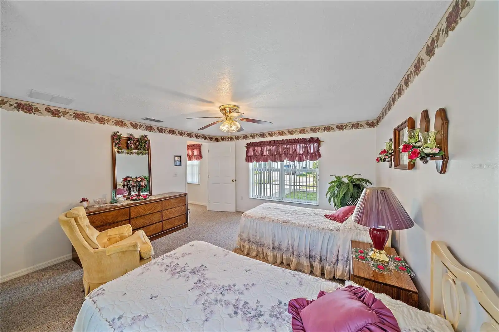 Listing Photo 18