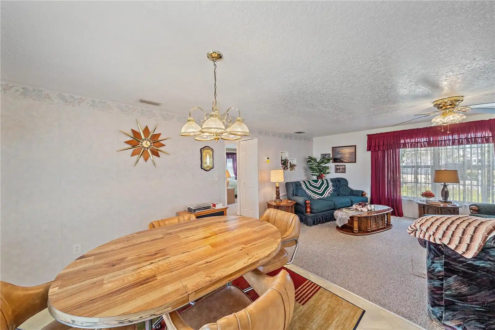 Listing Photo 12