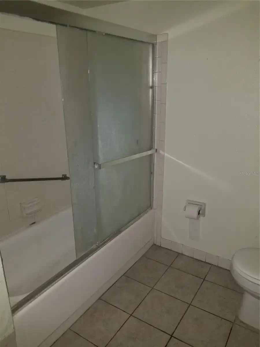 Listing Photo 9