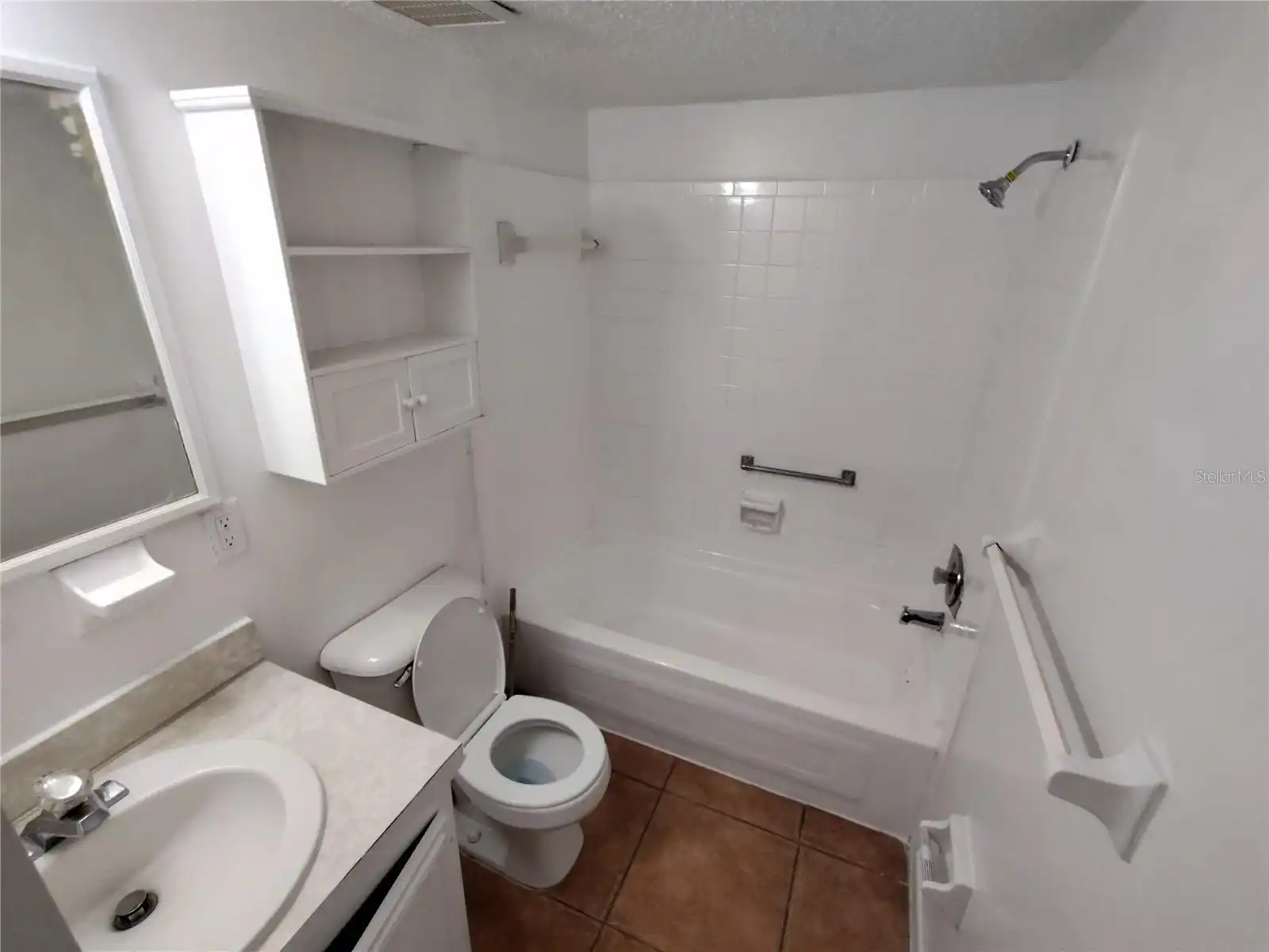 Listing Photo 12
