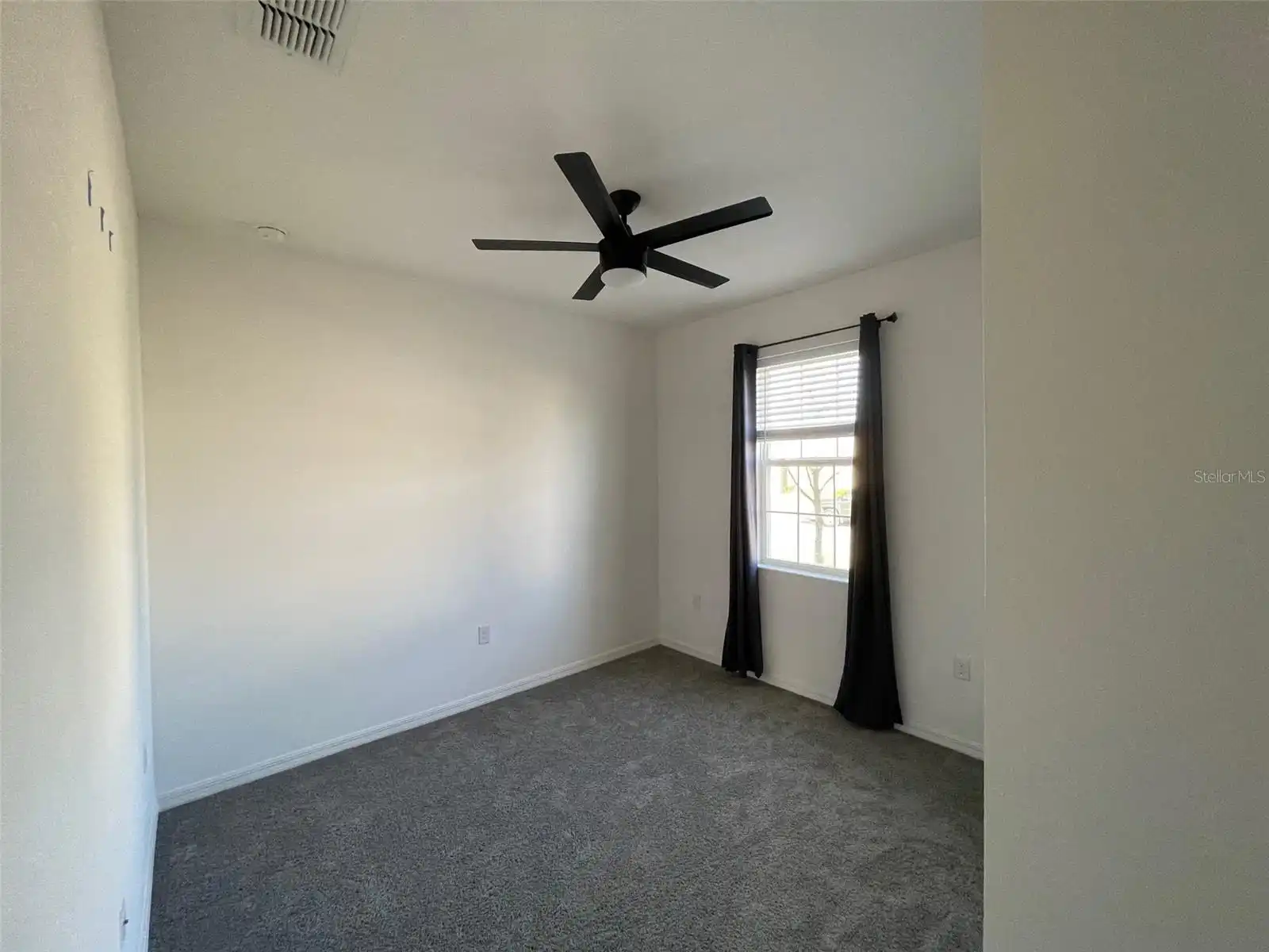 Listing Photo 12