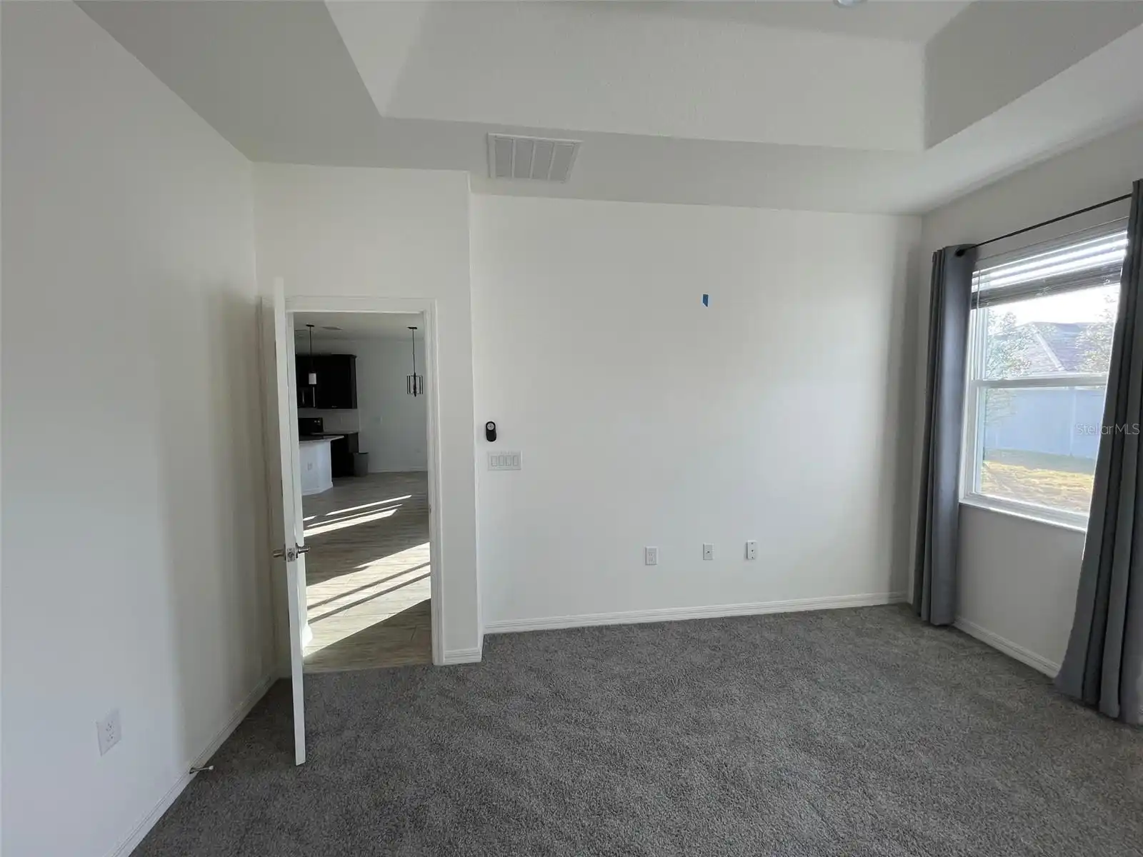Listing Photo 8