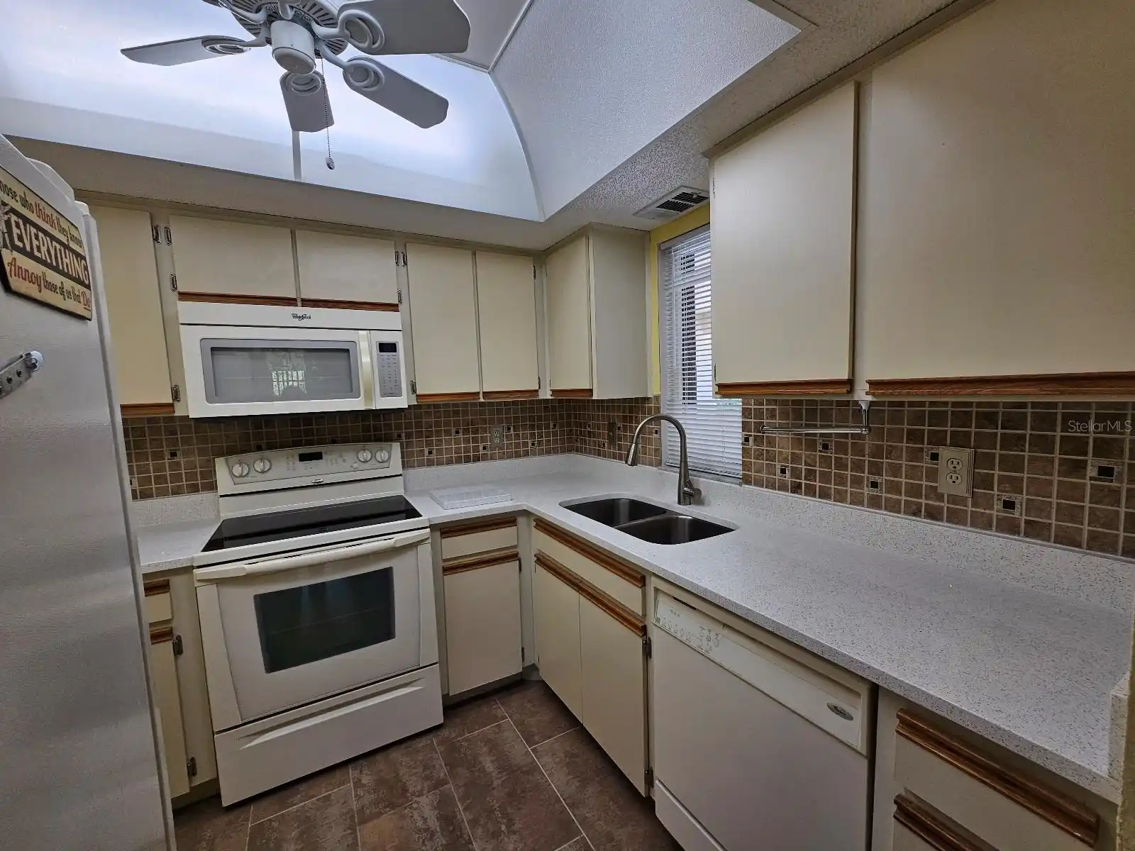 Listing Photo 6