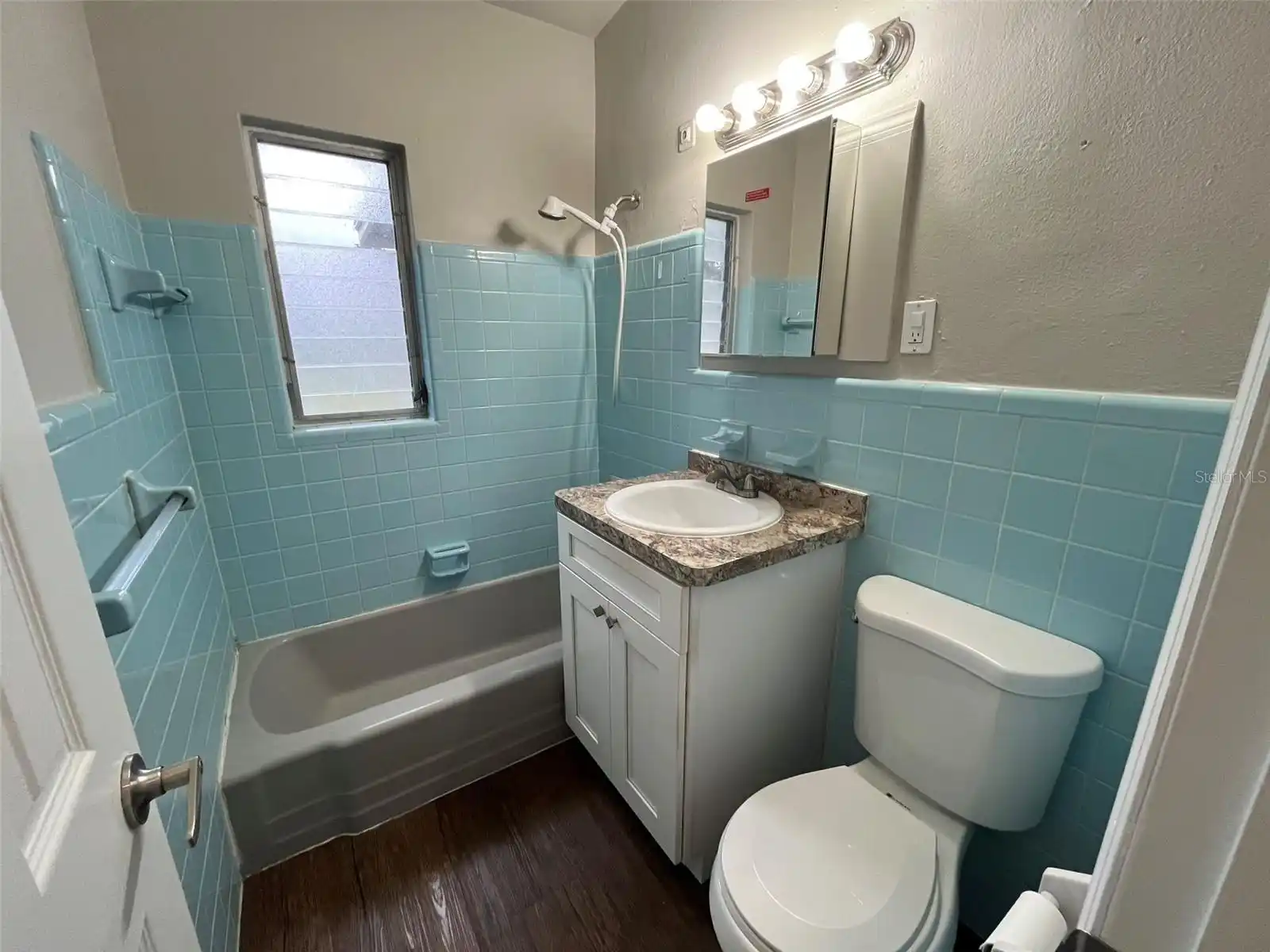 Listing Photo 9