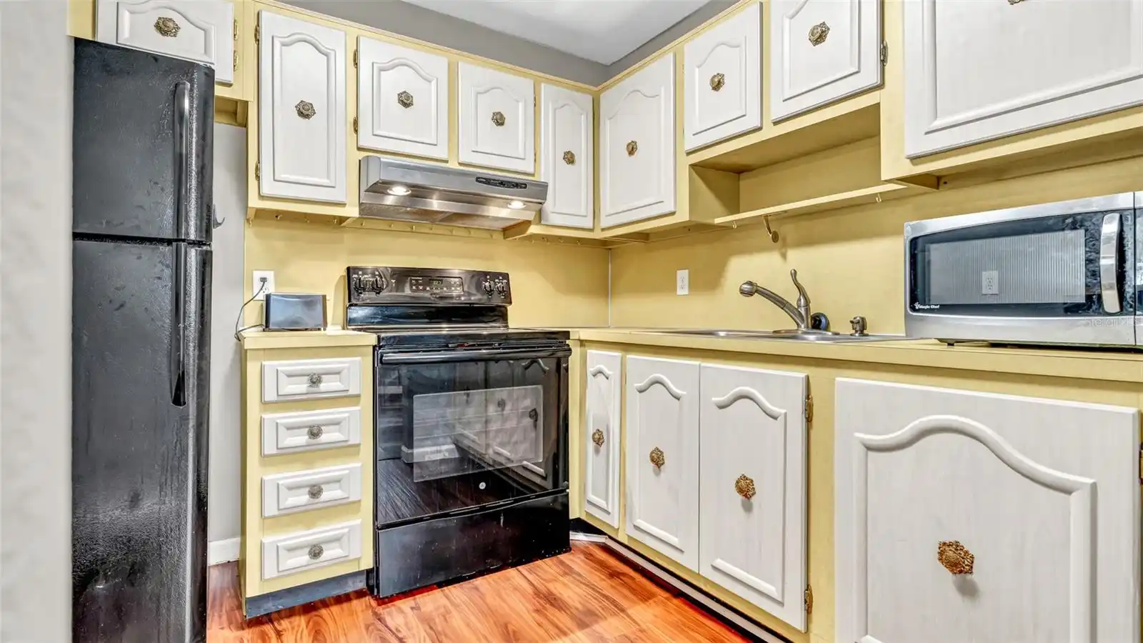 Listing Photo 11