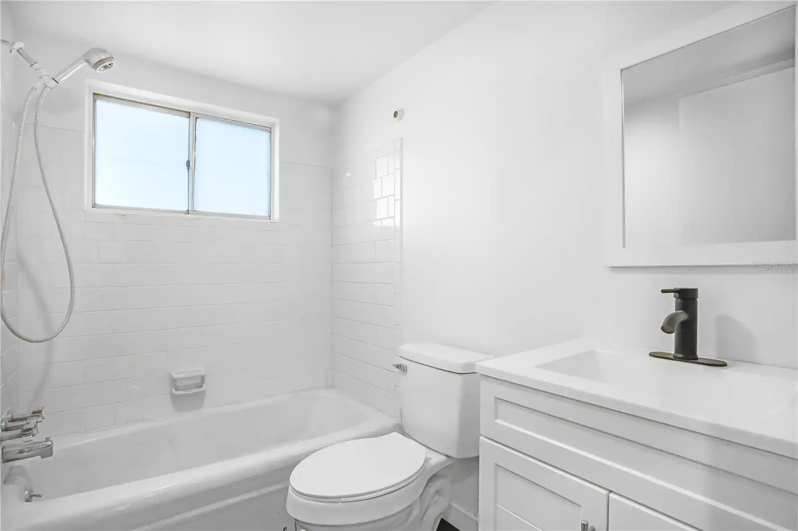 Listing Photo 10