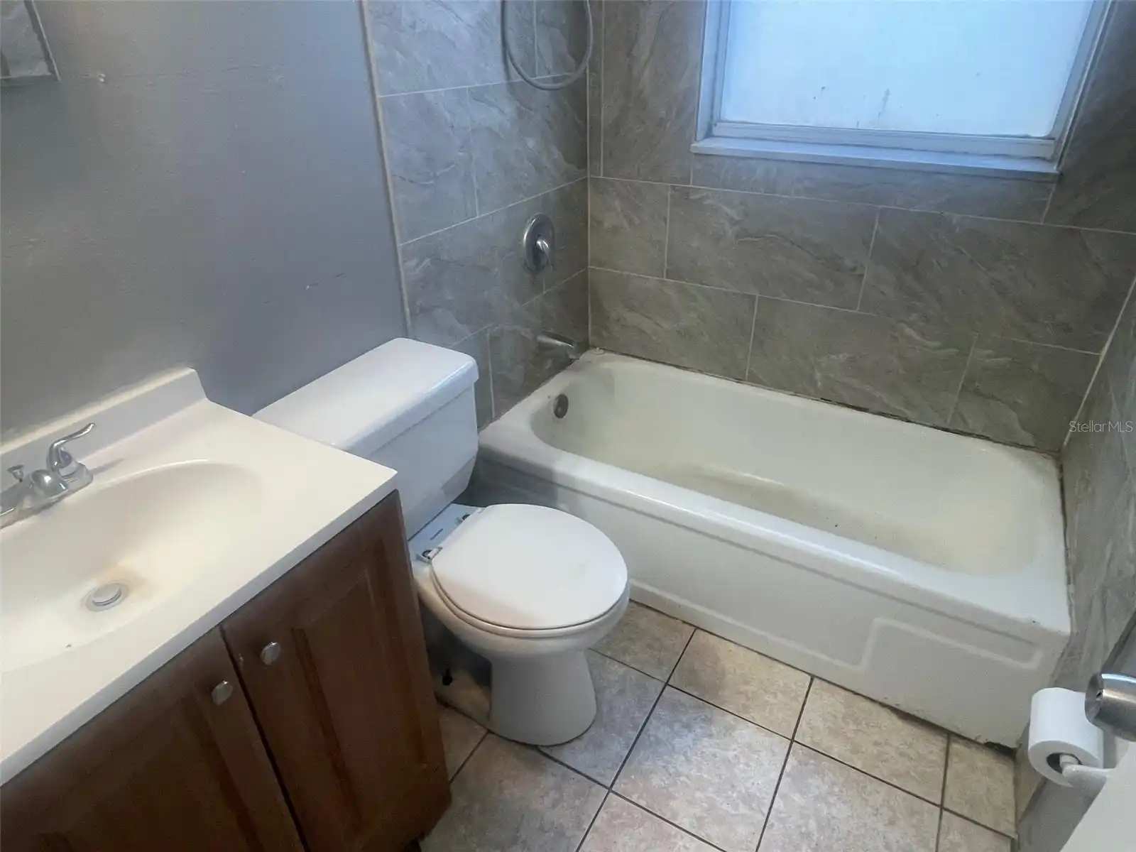 Listing Photo 12