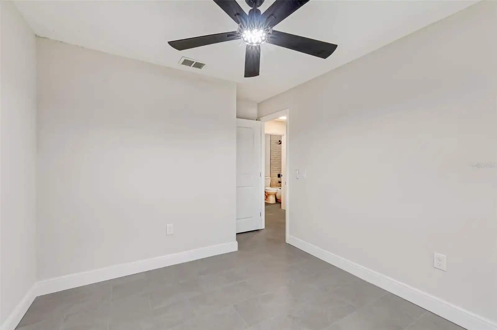 Listing Photo 27