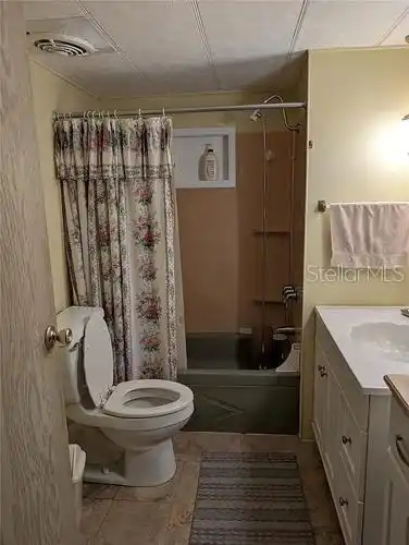 Listing Photo 12