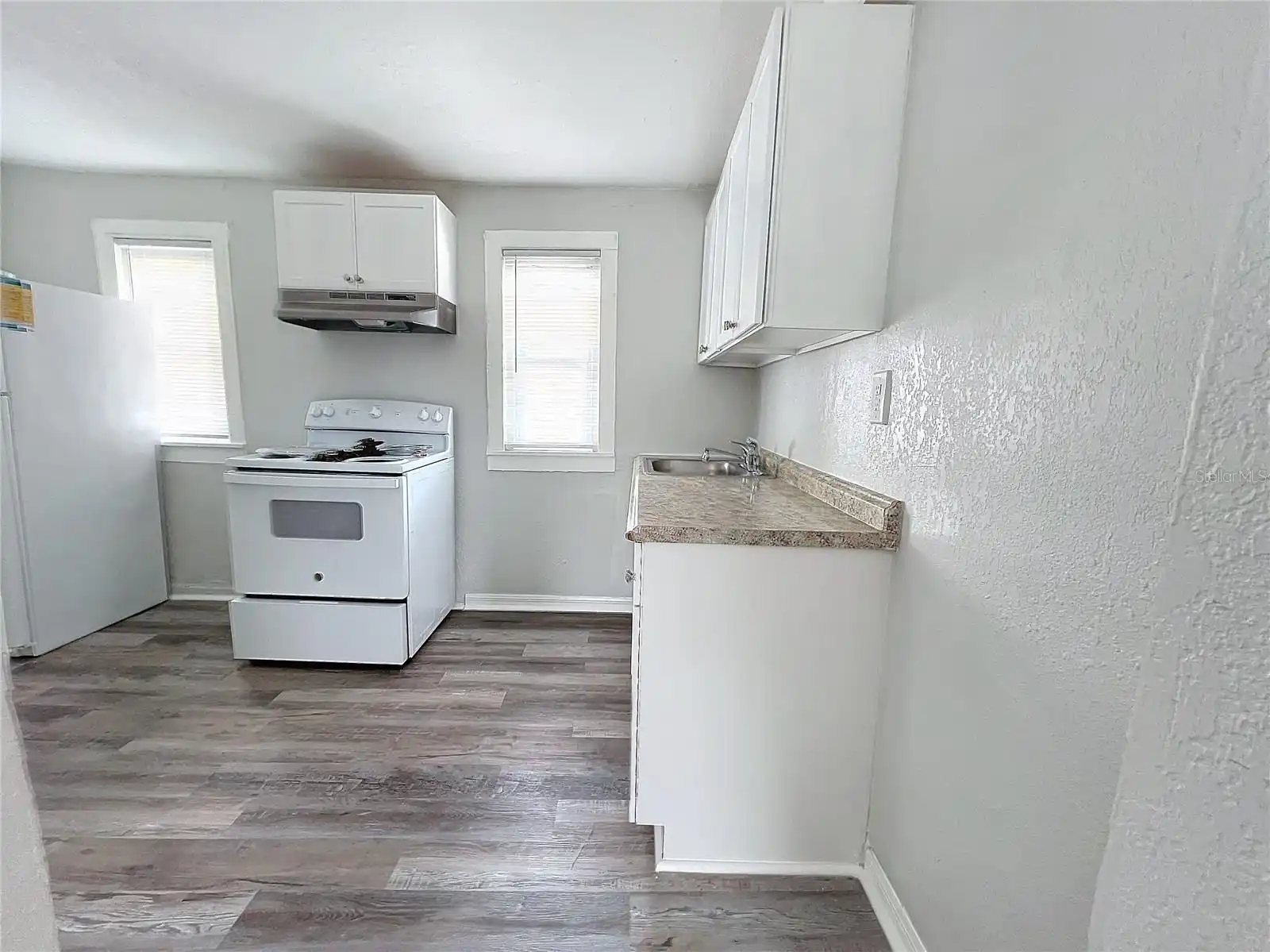 Listing Photo 8