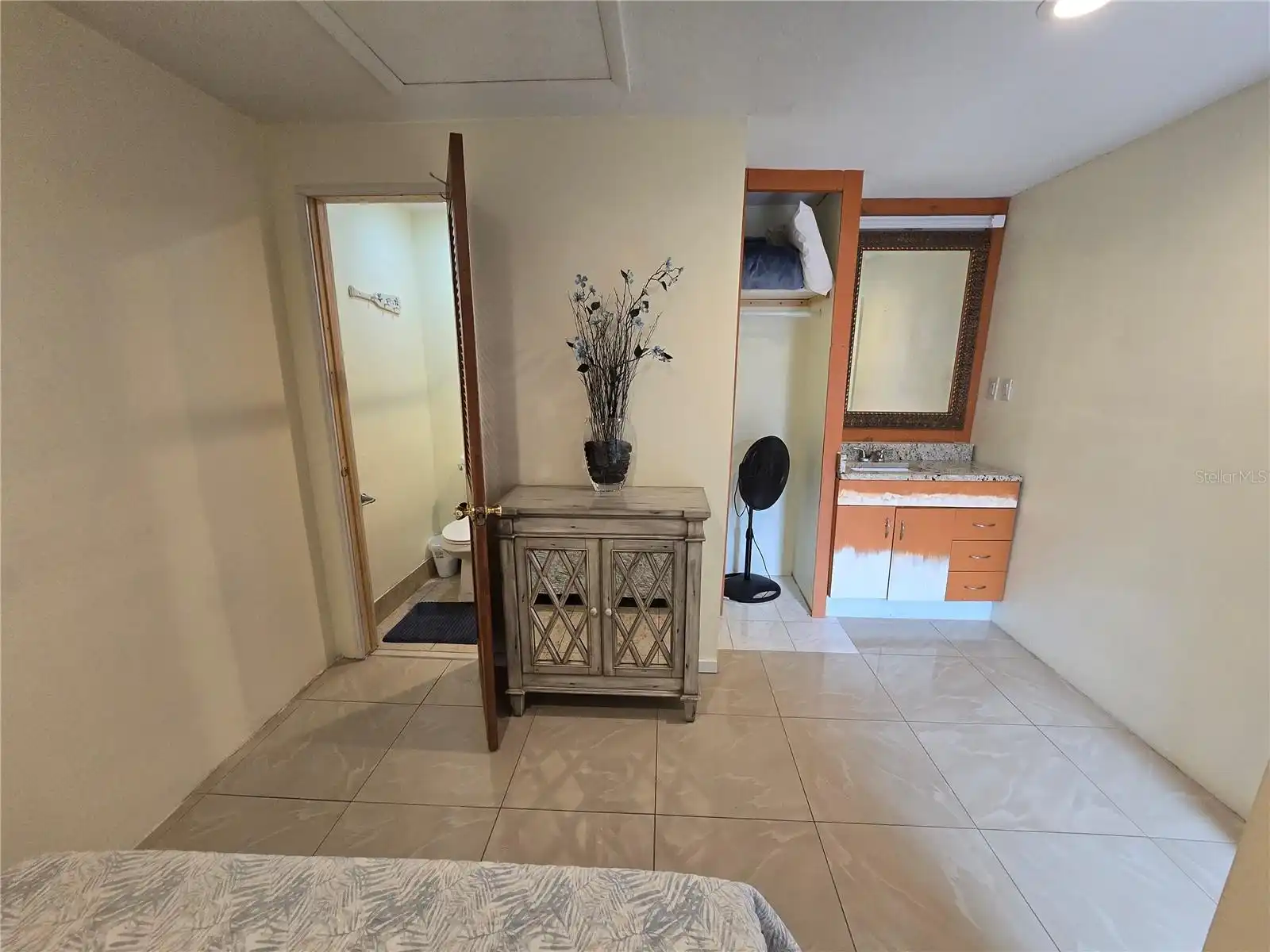 Listing Photo 10