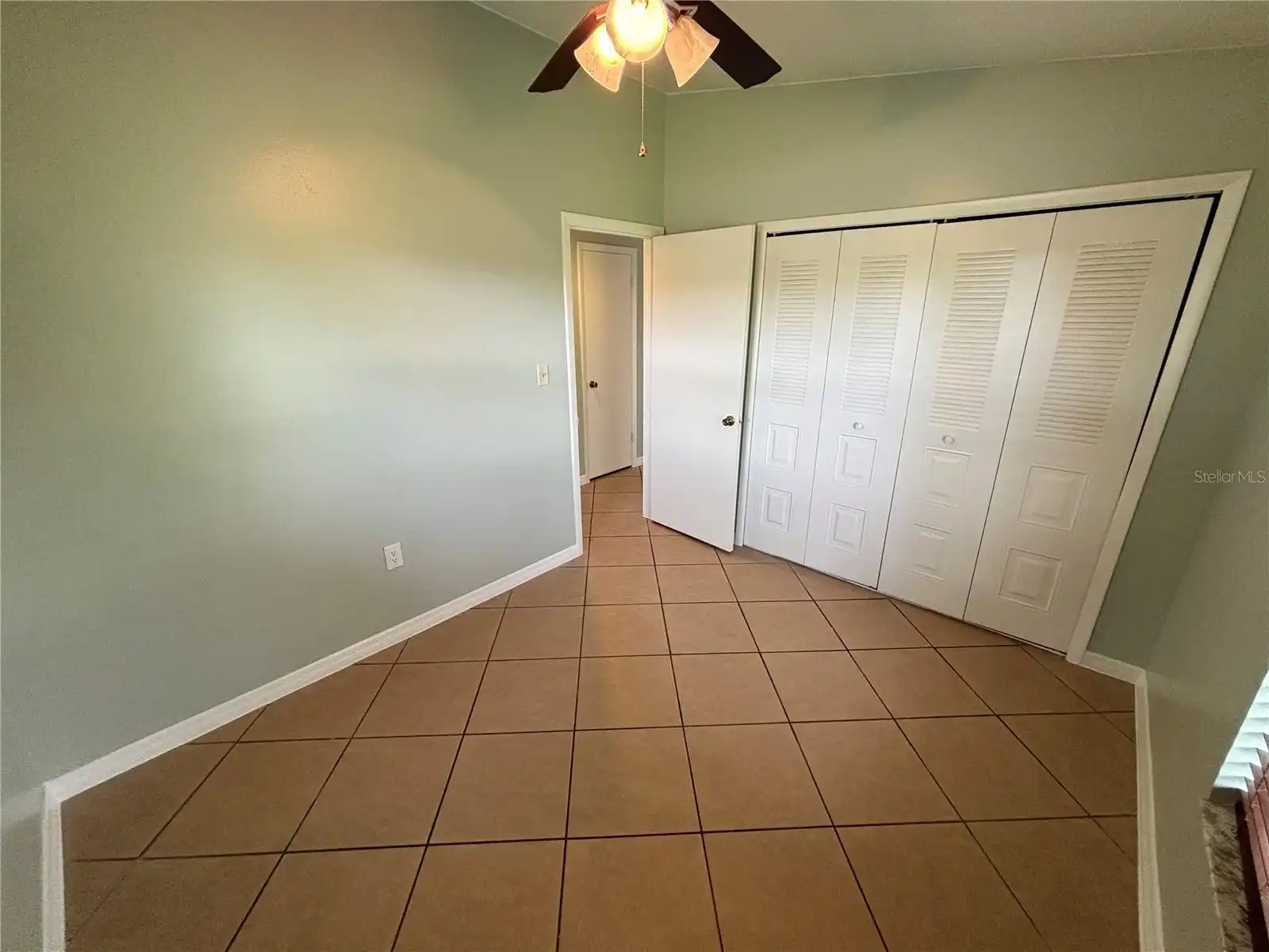 Listing Photo 14