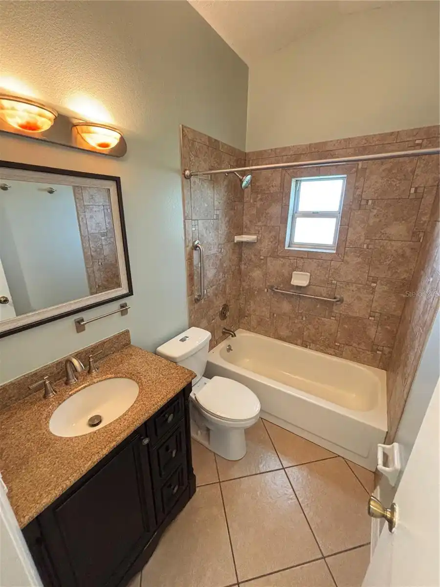 Listing Photo 15