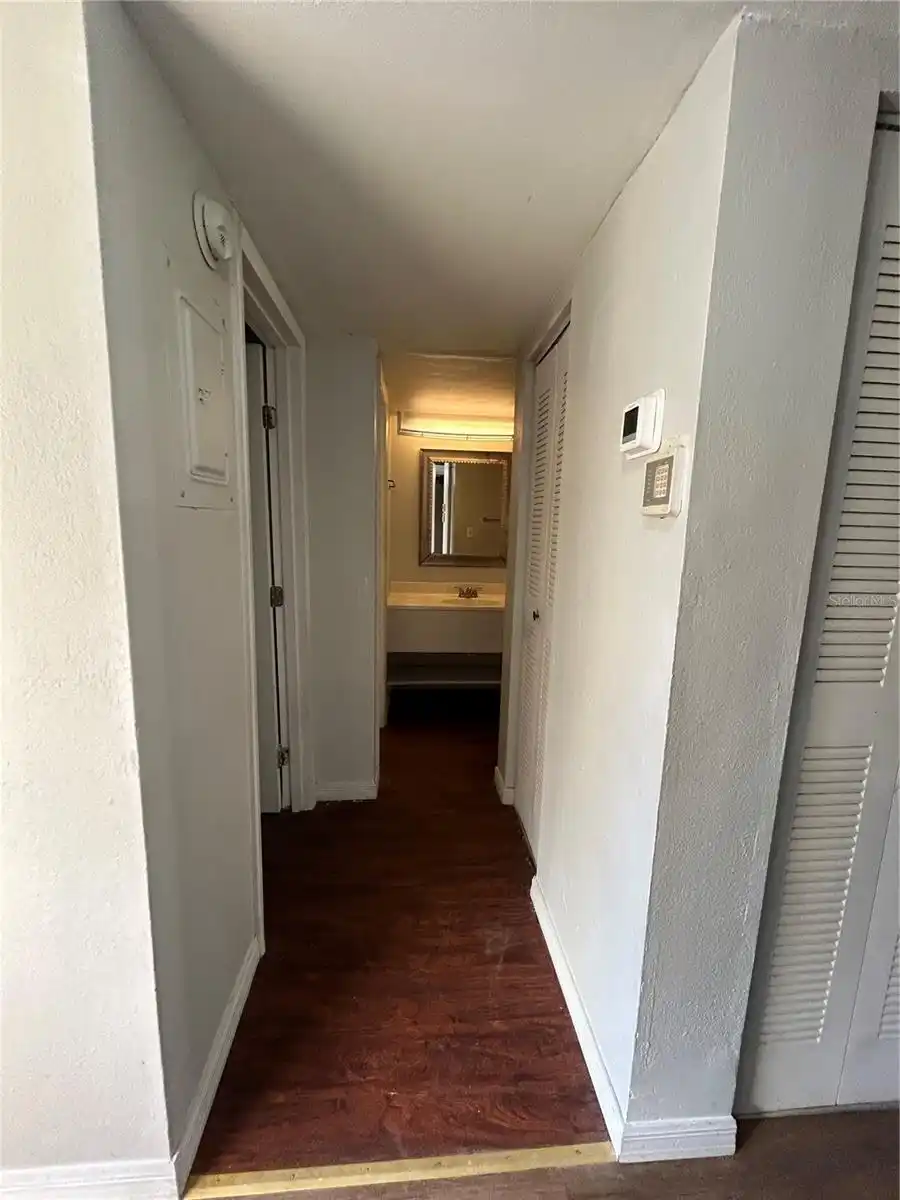 Listing Photo 9