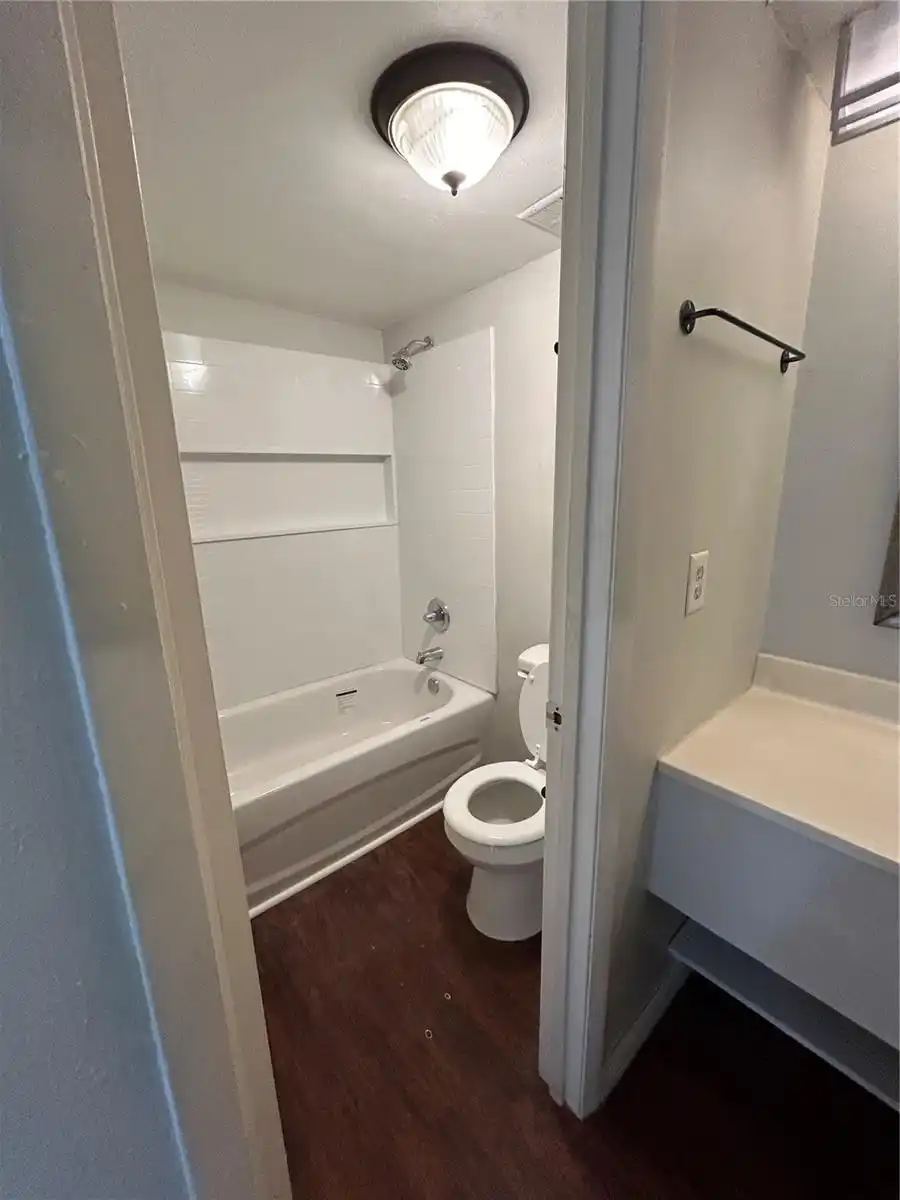 Listing Photo 6