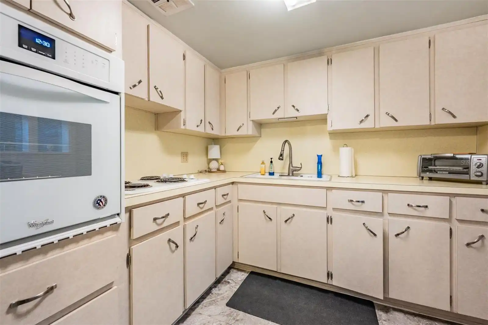 Listing Photo 10