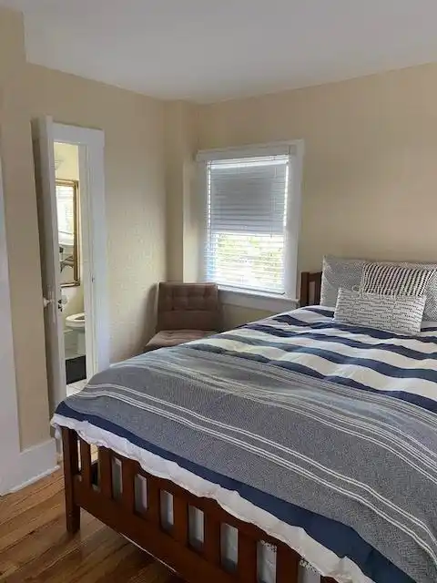 Listing Photo 12