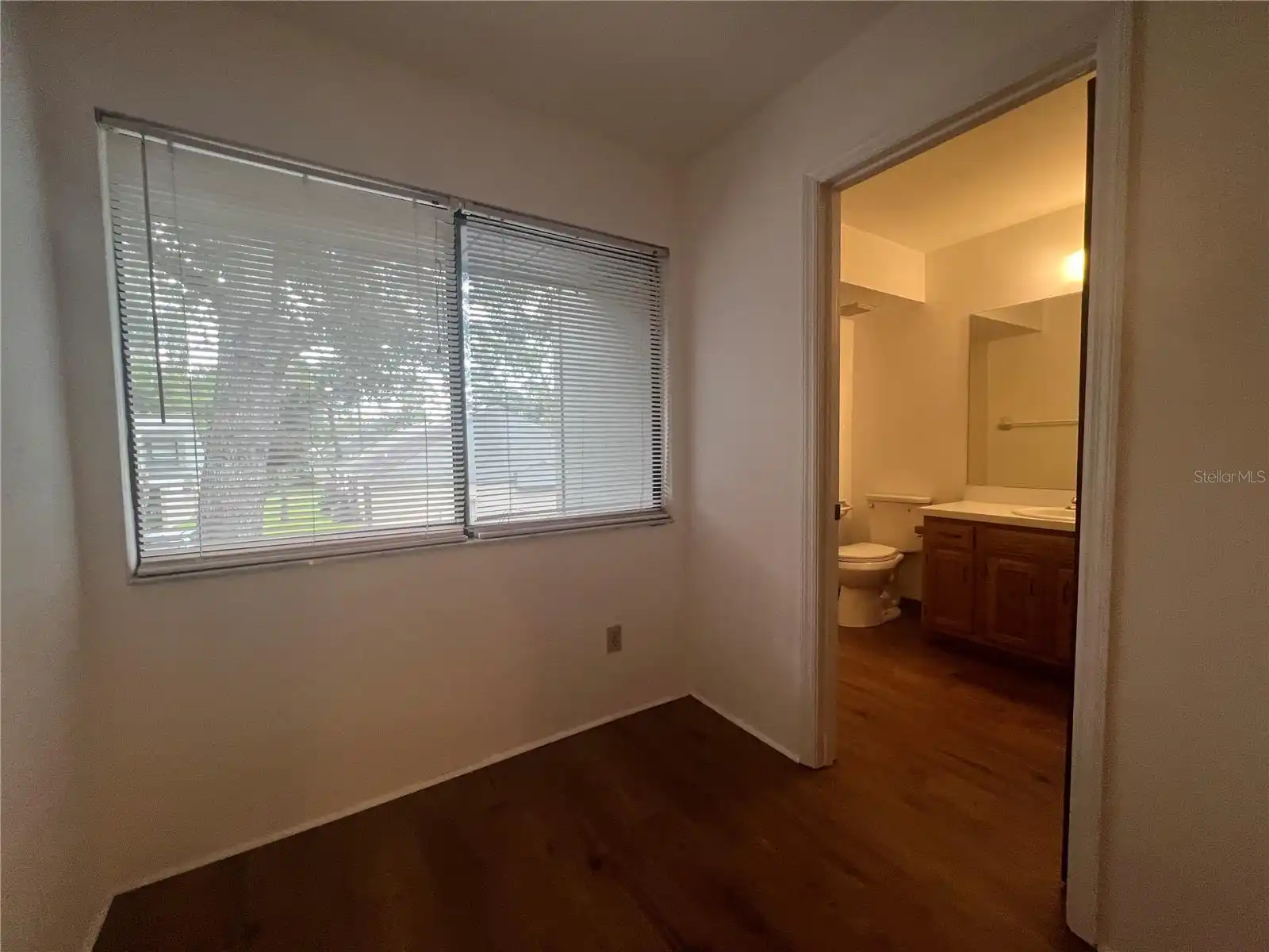 Listing Photo 16