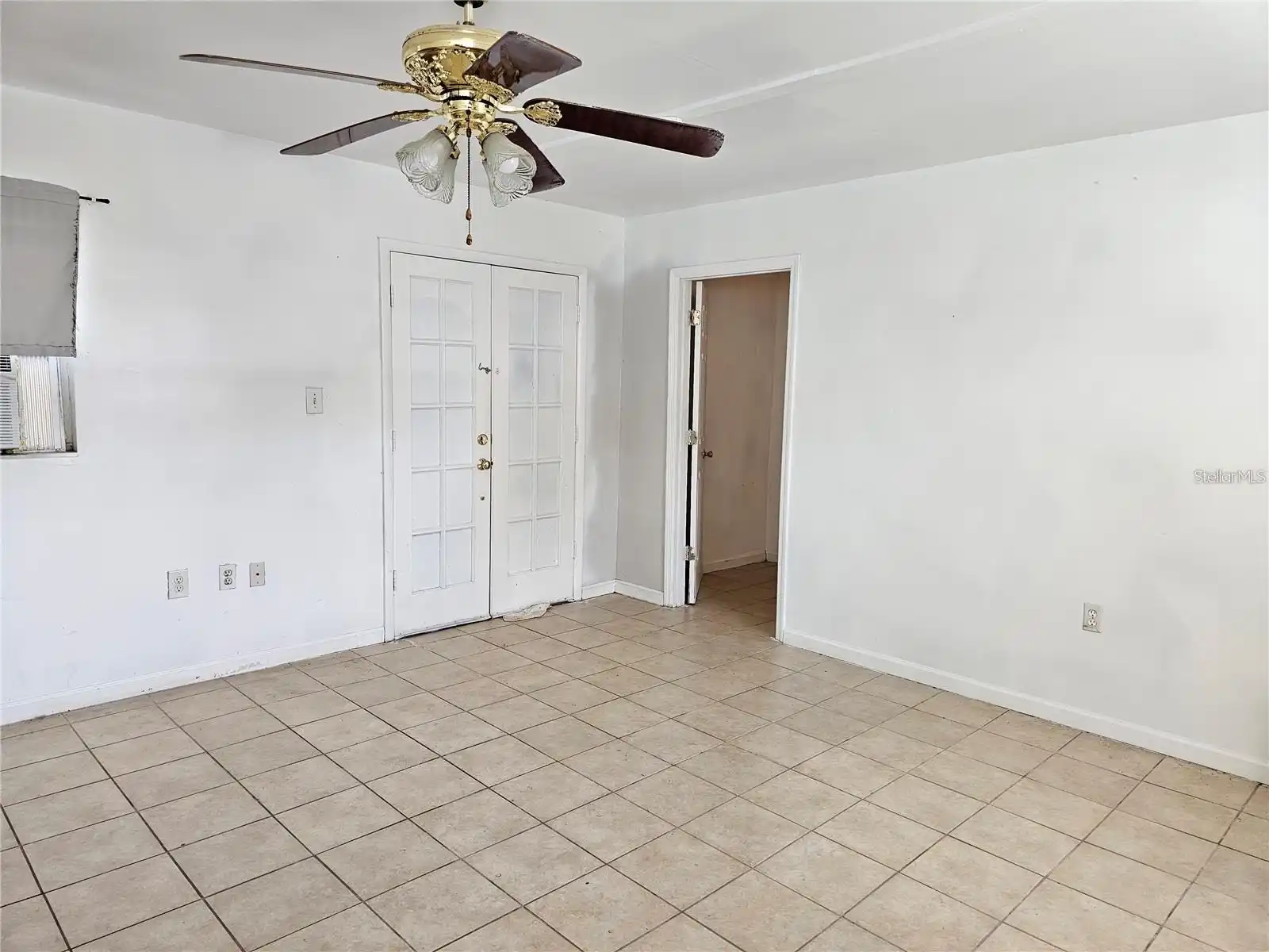 Listing Photo 10