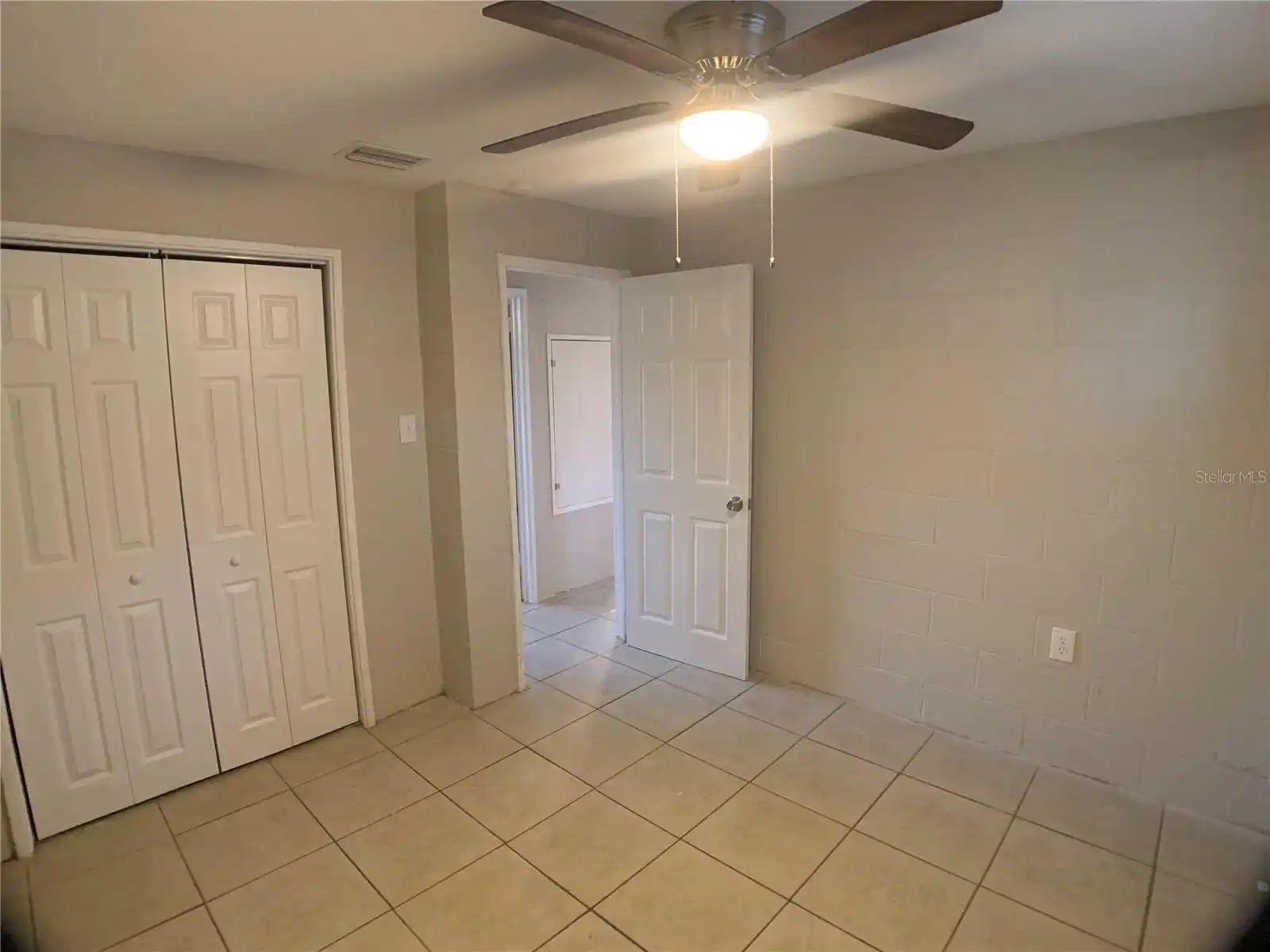 Listing Photo 11