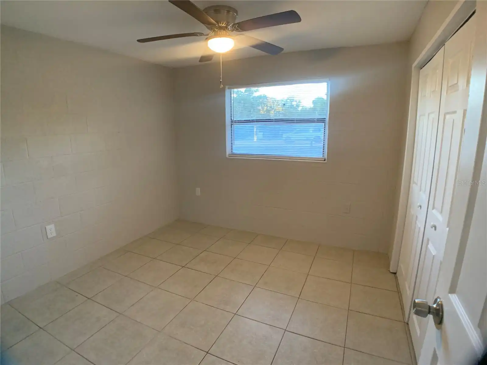 Listing Photo 12