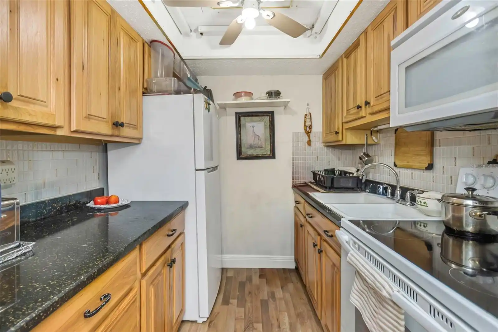 Listing Photo 8