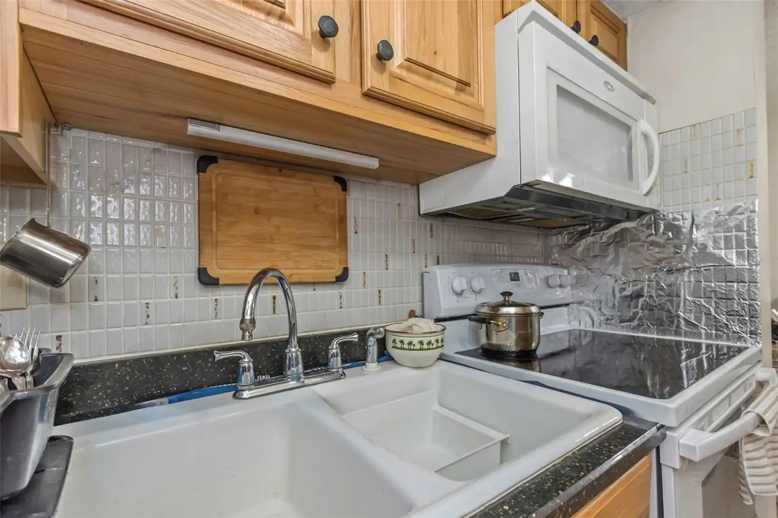 Listing Photo 12