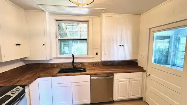 Listing Photo 8
