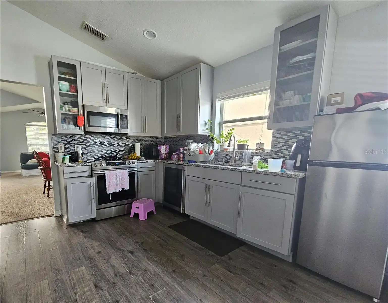 Listing Photo 6